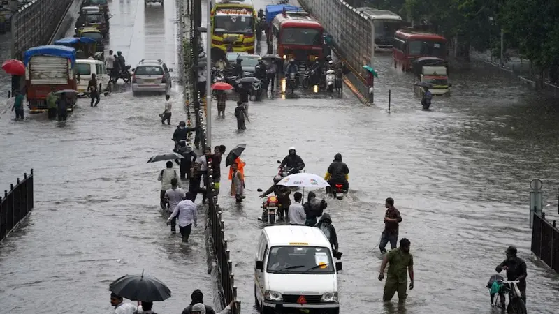 Mumbai Police Shares 11 Essential Monsoon Driving Tips Amid Heavy Rain